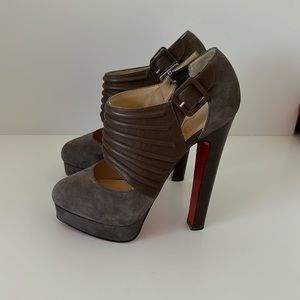 Christian Louboutin Bye Bye suede platform shoe size 38